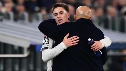 米乐-清晨深圳男篮备战荷甲Ming在尤文图斯比赛中惊险取胜，连对手都承认：风云突变国际米兰赛前强势反弹的简单介绍