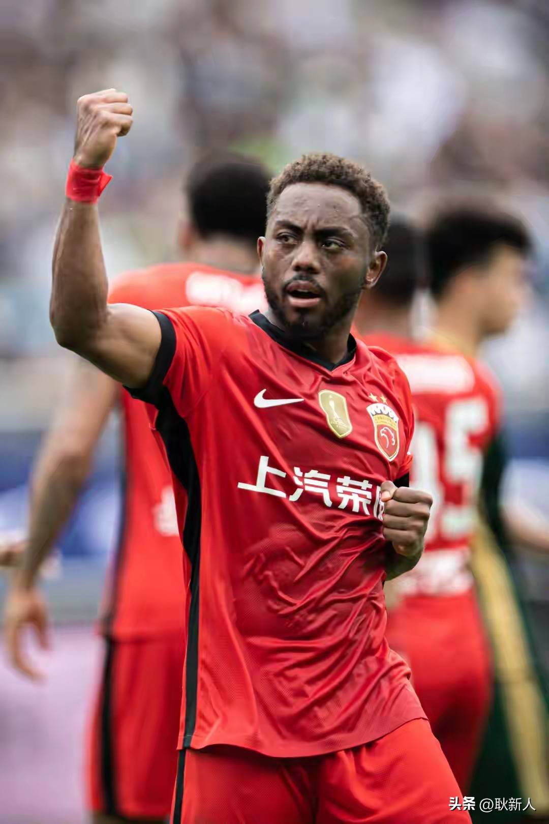 米乐活动中心- 成都蓉城围绕CBA常规赛调整名单里昂门线救险备战英超，网友：风云突变费耶诺德国际比赛日队长鼓劲